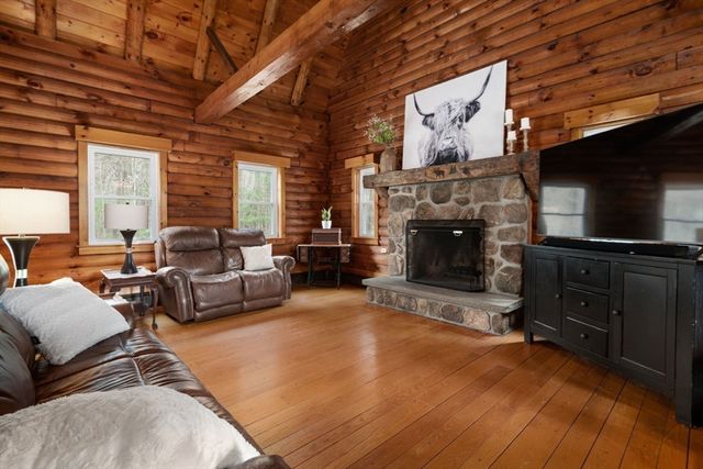 273 Lake St, Bellingham, MA 02019