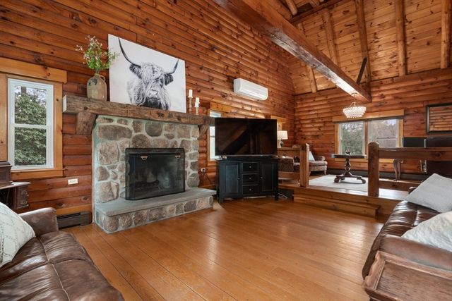 273 Lake St, Bellingham, MA 02019
