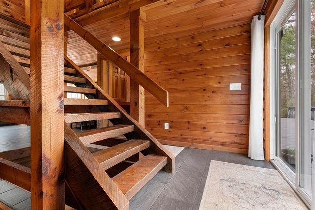 273 Lake St, Bellingham, MA 02019