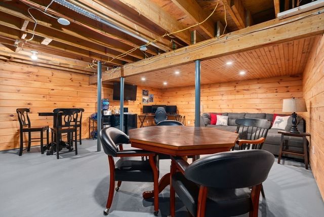 273 Lake St, Bellingham, MA 02019