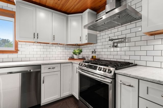 273 Lake St, Bellingham, MA 02019