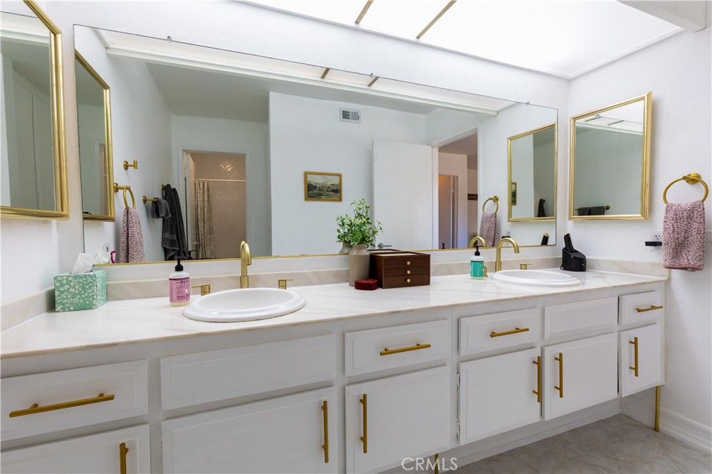 Image 21 of property listing at 2740 Craig, Fullerton, CA 92835