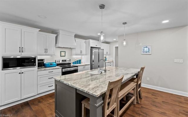 5086 Appalachian Road, Winston-salem, NC 27105