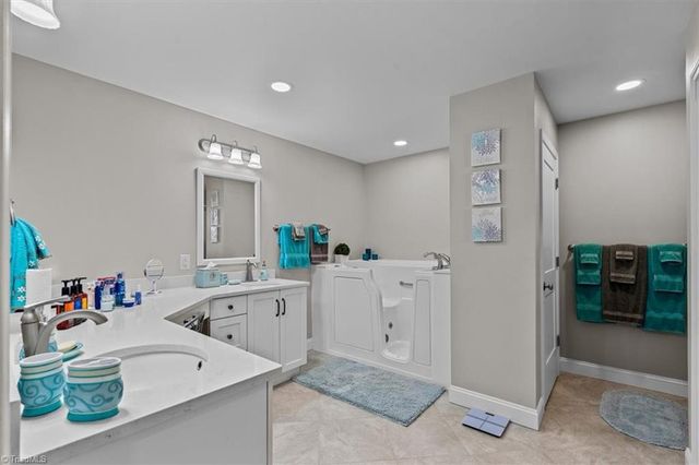 5086 Appalachian Road, Winston-salem, NC 27105