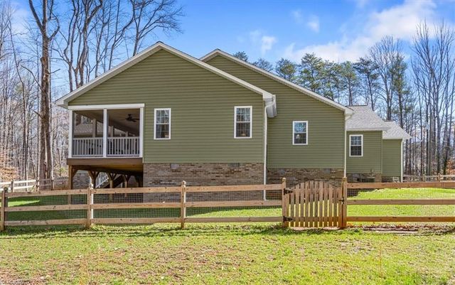 5086 Appalachian Road, Winston-salem, NC 27105