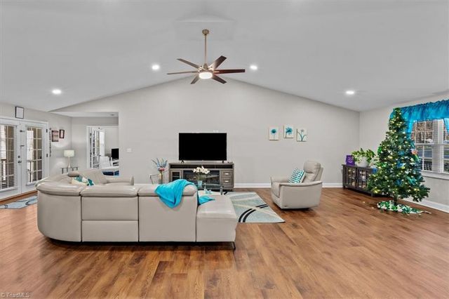 5086 Appalachian Road, Winston-salem, NC 27105