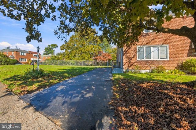 319 SLOAN ST, Crum Lynne, PA 19022