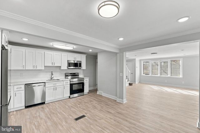 319 SLOAN ST, Crum Lynne, PA 19022