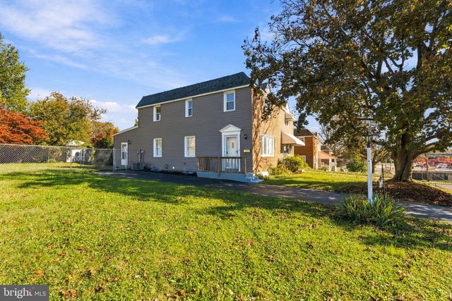 319 SLOAN ST, Crum Lynne, PA 19022