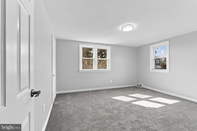 319 SLOAN ST, Crum Lynne, PA 19022