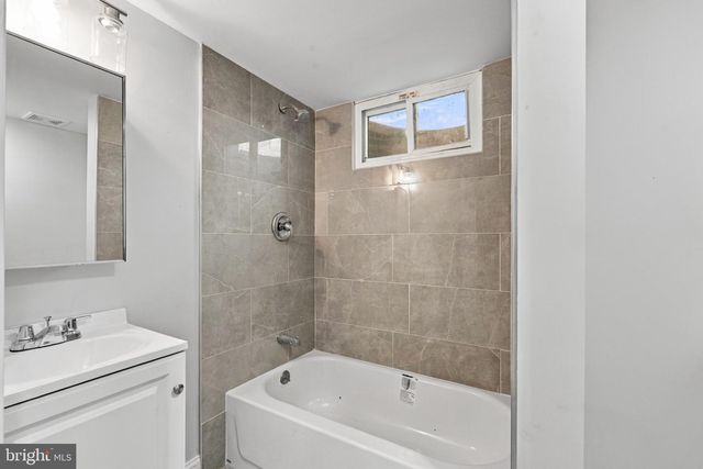319 SLOAN ST, Crum Lynne, PA 19022