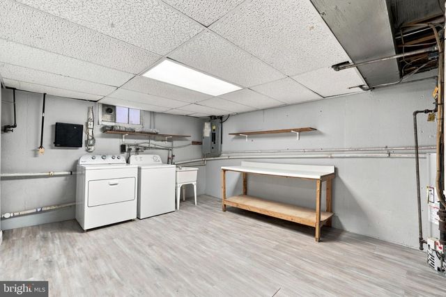 319 SLOAN ST, Crum Lynne, PA 19022