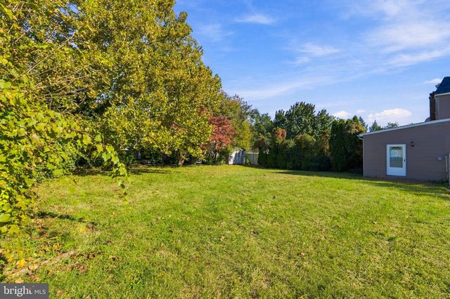 319 SLOAN ST, Crum Lynne, PA 19022