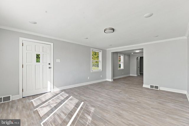 319 SLOAN ST, Crum Lynne, PA 19022
