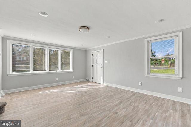 319 SLOAN ST, Crum Lynne, PA 19022
