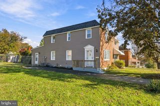 319 SLOAN ST, Crum Lynne, PA 19022