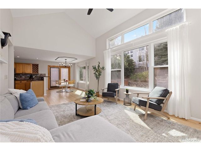 758 Huntington Pl, Highlands Ranch, CO 80126