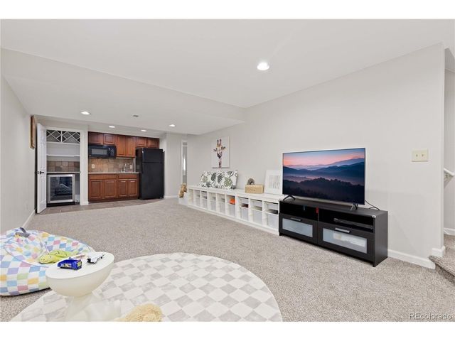 758 Huntington Pl, Highlands Ranch, CO 80126