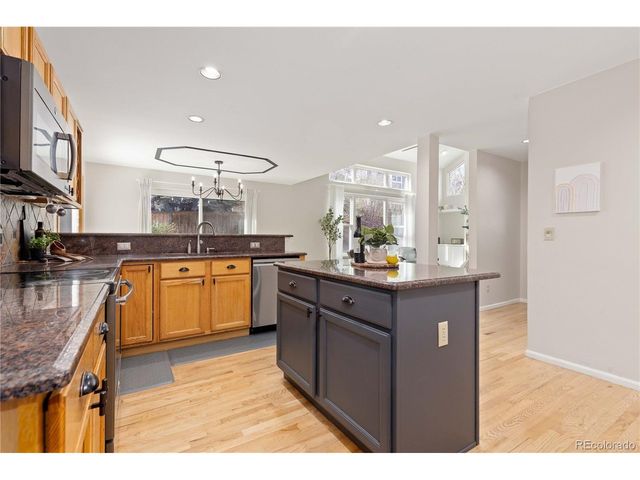 758 Huntington Pl, Highlands Ranch, CO 80126