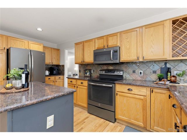 758 Huntington Pl, Highlands Ranch, CO 80126