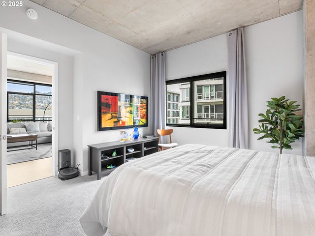 1830 Nw RIVERSCAPE St 406, Portland, OR 97209