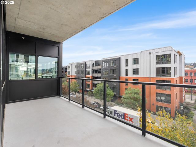 1830 Nw RIVERSCAPE St 406, Portland, OR 97209