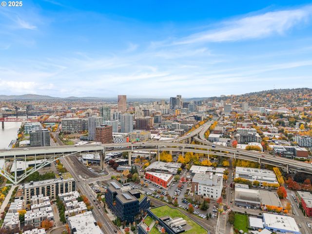 1830 Nw RIVERSCAPE St 406, Portland, OR 97209