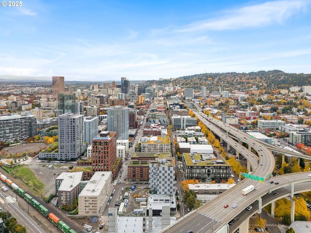 1830 Nw RIVERSCAPE St 406, Portland, OR 97209