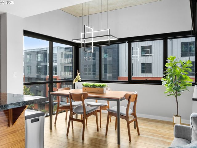 1830 Nw RIVERSCAPE St 406, Portland, OR 97209