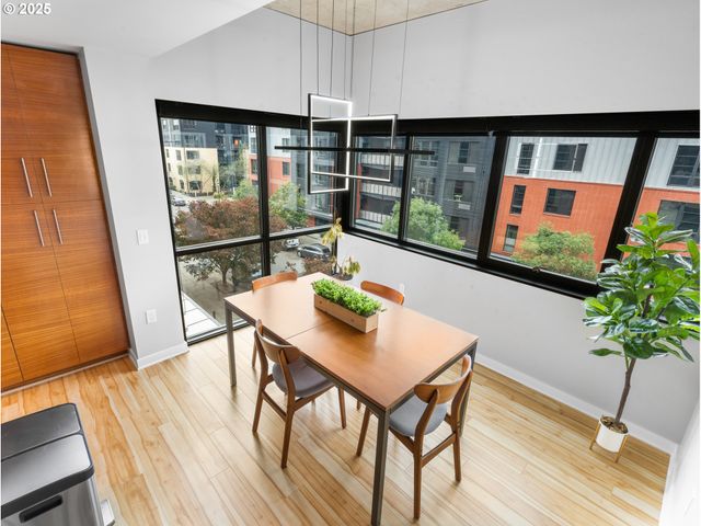 1830 Nw RIVERSCAPE St 406, Portland, OR 97209