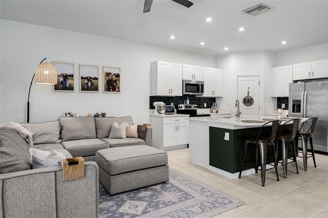 10348 OAKSIDE DRIVE, Palmetto, FL 34221