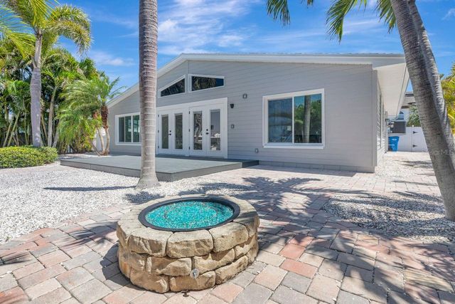 308 173RD AVENUE E, North Redington Beach, FL 33708