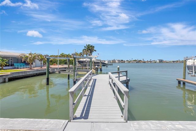 308 173RD AVENUE E, North Redington Beach, FL 33708