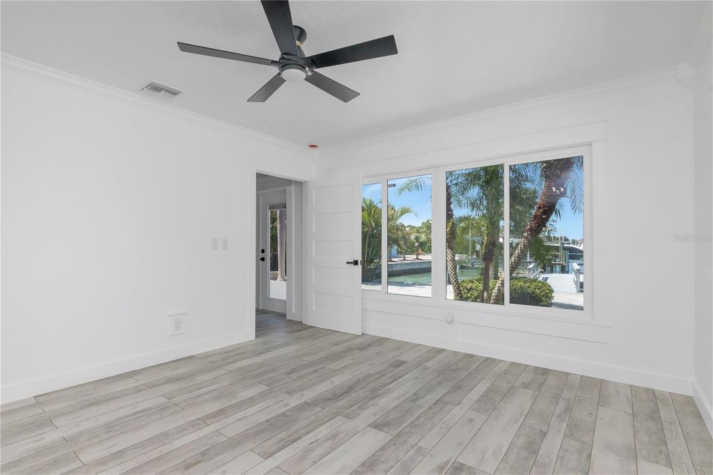 Image 24 of property listing at 308 173RD AVENUE E, North Redington Beach, FL 33708