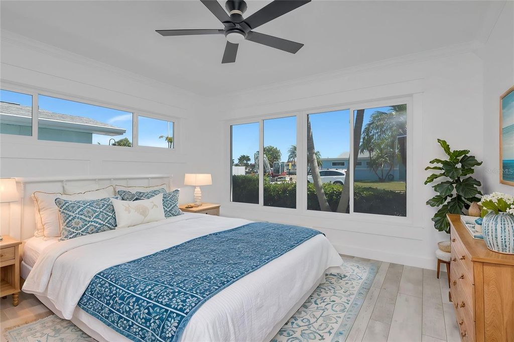 Image 29 of property listing at 308 173RD AVENUE E, North Redington Beach, FL 33708