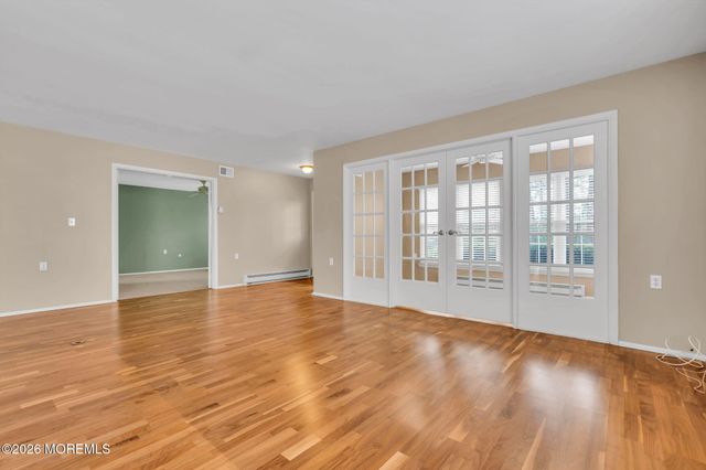 569B Mayfair Road, Manchester, NJ 08759