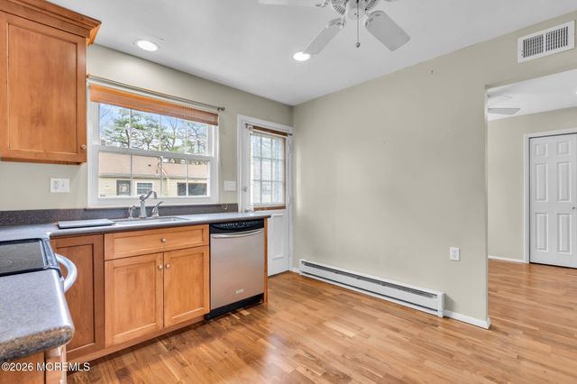 569B Mayfair Road, Manchester, NJ 08759