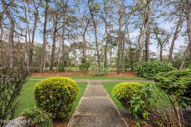 569B Mayfair Road, Manchester, NJ 08759