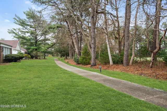 569B Mayfair Road, Manchester, NJ 08759