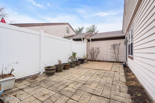 569B Mayfair Road, Manchester, NJ 08759