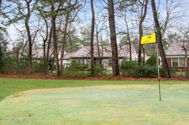 569B Mayfair Road, Manchester, NJ 08759