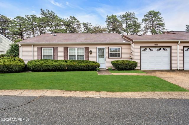 569B Mayfair Road, Manchester, NJ 08759