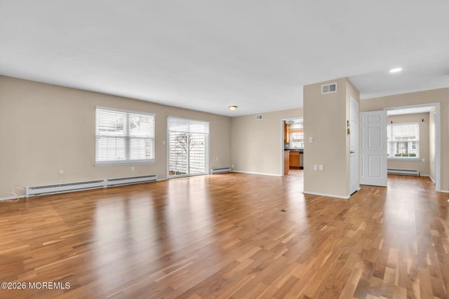 569B Mayfair Road, Manchester, NJ 08759