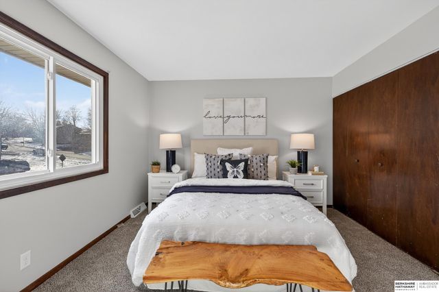 14440 Weir Circle, Omaha, NE 68137