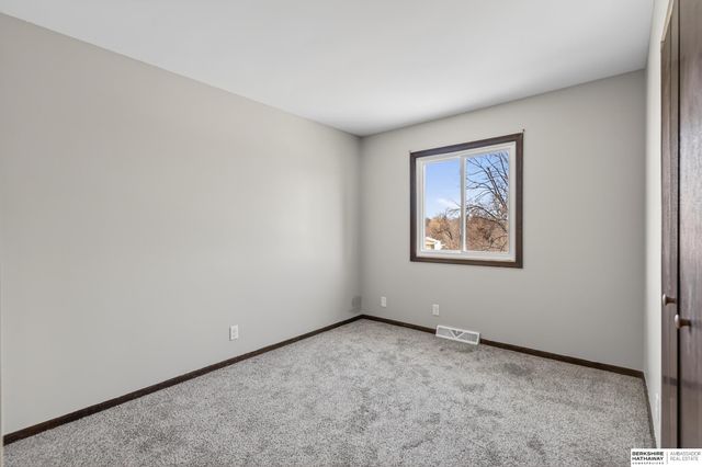 14440 Weir Circle, Omaha, NE 68137