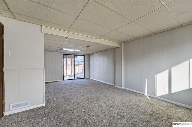 14440 Weir Circle, Omaha, NE 68137