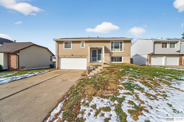 14440 Weir Circle, Omaha, NE 68137