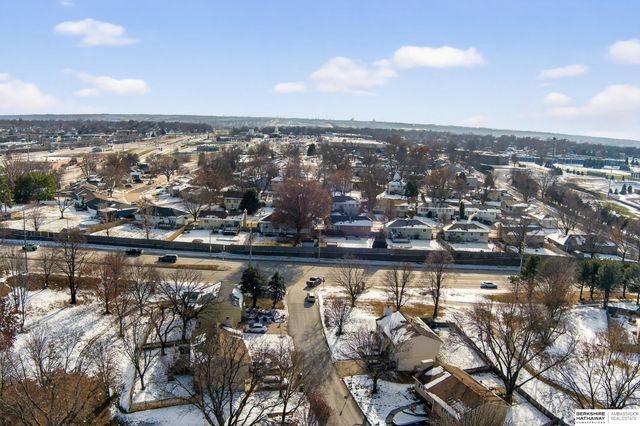 14440 Weir Circle, Omaha, NE 68137