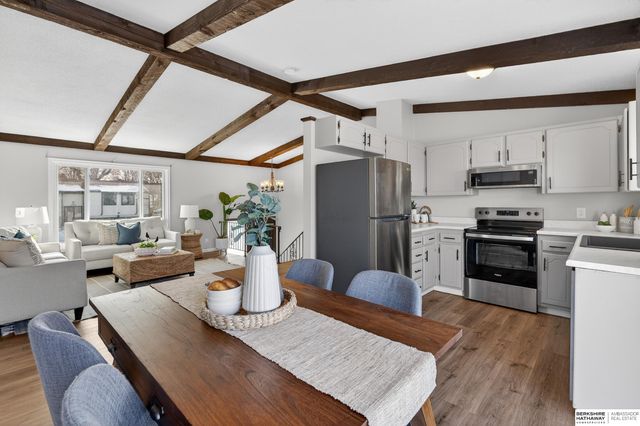 14440 Weir Circle, Omaha, NE 68137