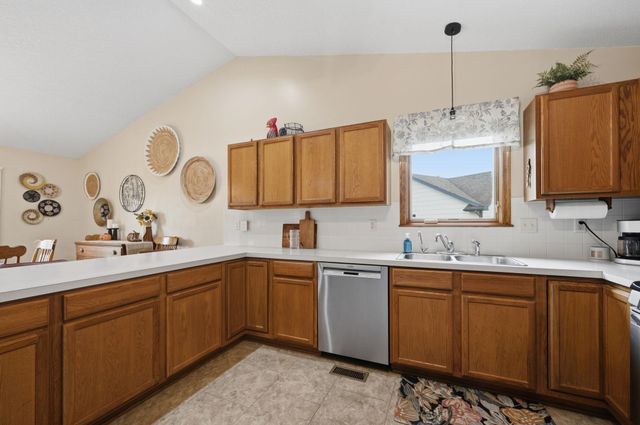 2415 Eastridge, Goddard, KS 67052